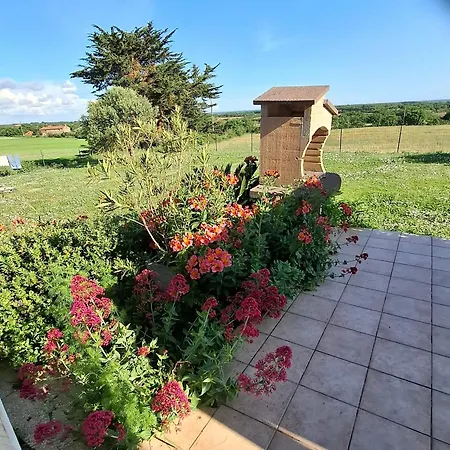 Дом отдыха Maison Recente A La Ferme Avec Jardin, Terrasses, 4 Chambres, Proche Plages Et Peche Privee - Fr-1-426-86 Брем-сюр-Мер