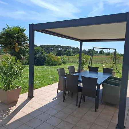 Maison Recente A La Ferme Avec Jardin, Terrasses, 4 Chambres, Proche Plages Et Peche Privee - Fr-1-426-86 * Брем-сюр-Мер